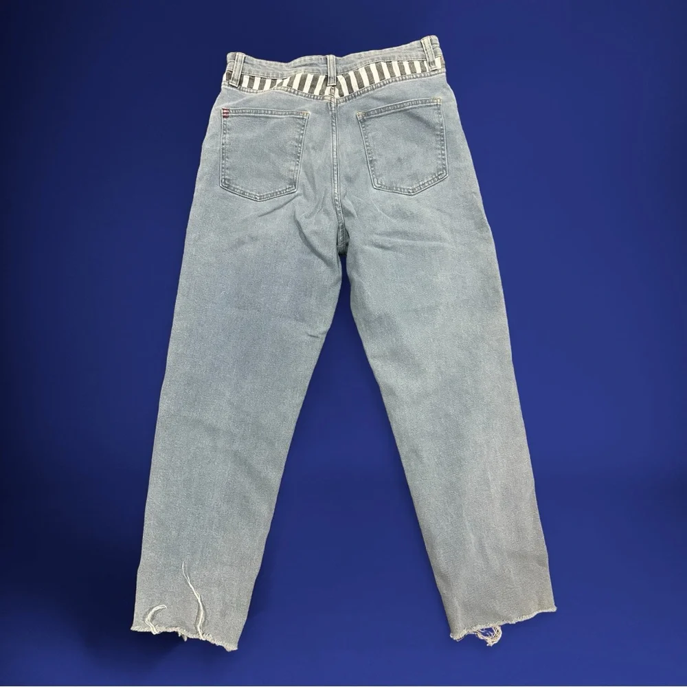 BDG Urban Outfitters Girlfriend Jeans Women's 30 Light Wash High Rise Button Fly - Picture 3 of 4